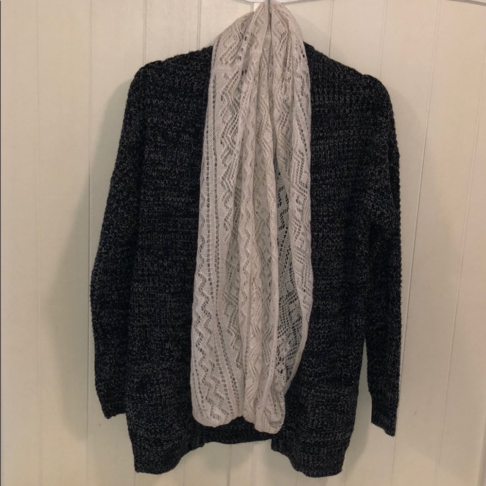 RUE21 cardigan & infinity scarf ❄️